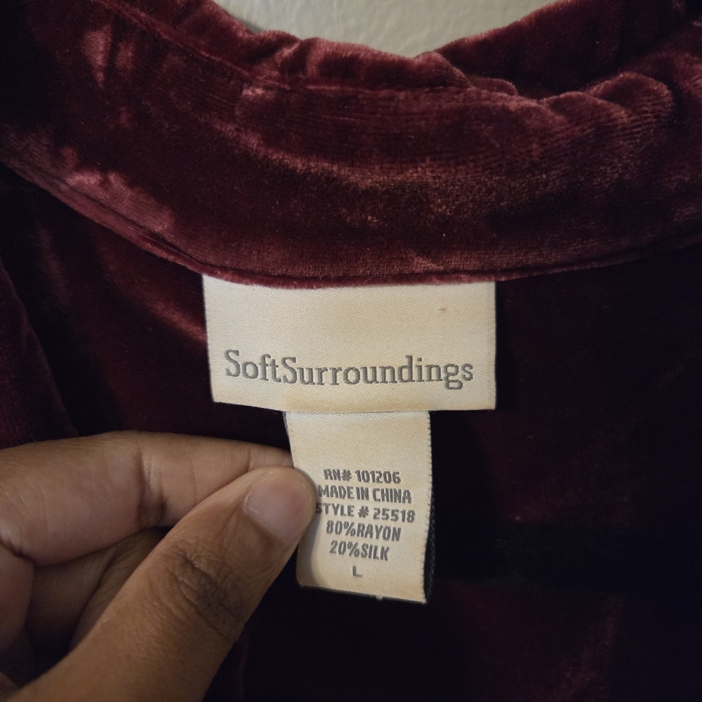 Soft Surroundings Women's Burgundy Velvet Ruffle Pintuck Silk Blend Top. Sz L - Picture 8 of 10